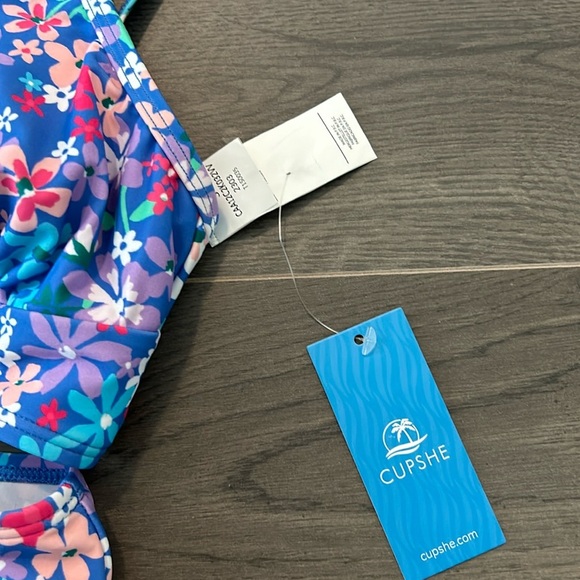 CUPSHE Daisy Ruffle Bralette High Waisted Bottom 2 Piece Swimsuit Size S - Picture 9 of 13